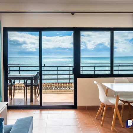 Front Sea View By Better Bookings Apartment *